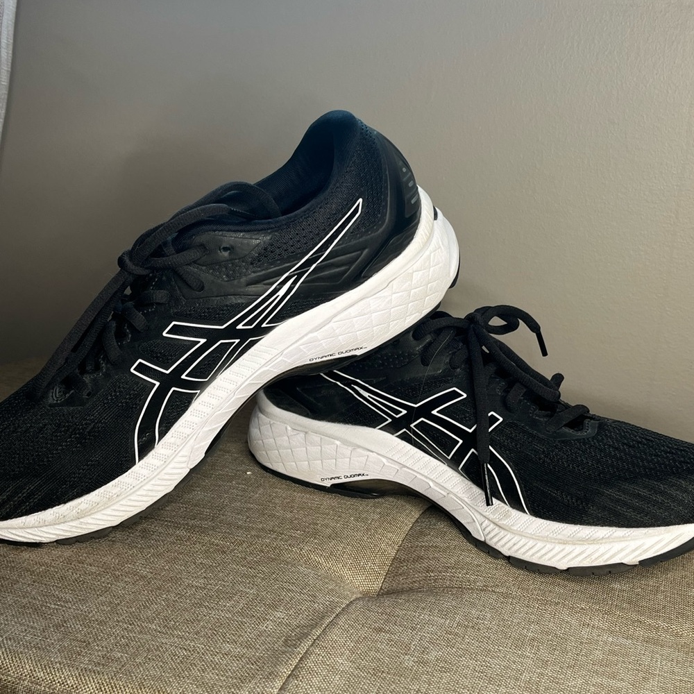 ASICS flytefoam Dynamic Black and White Sneakers